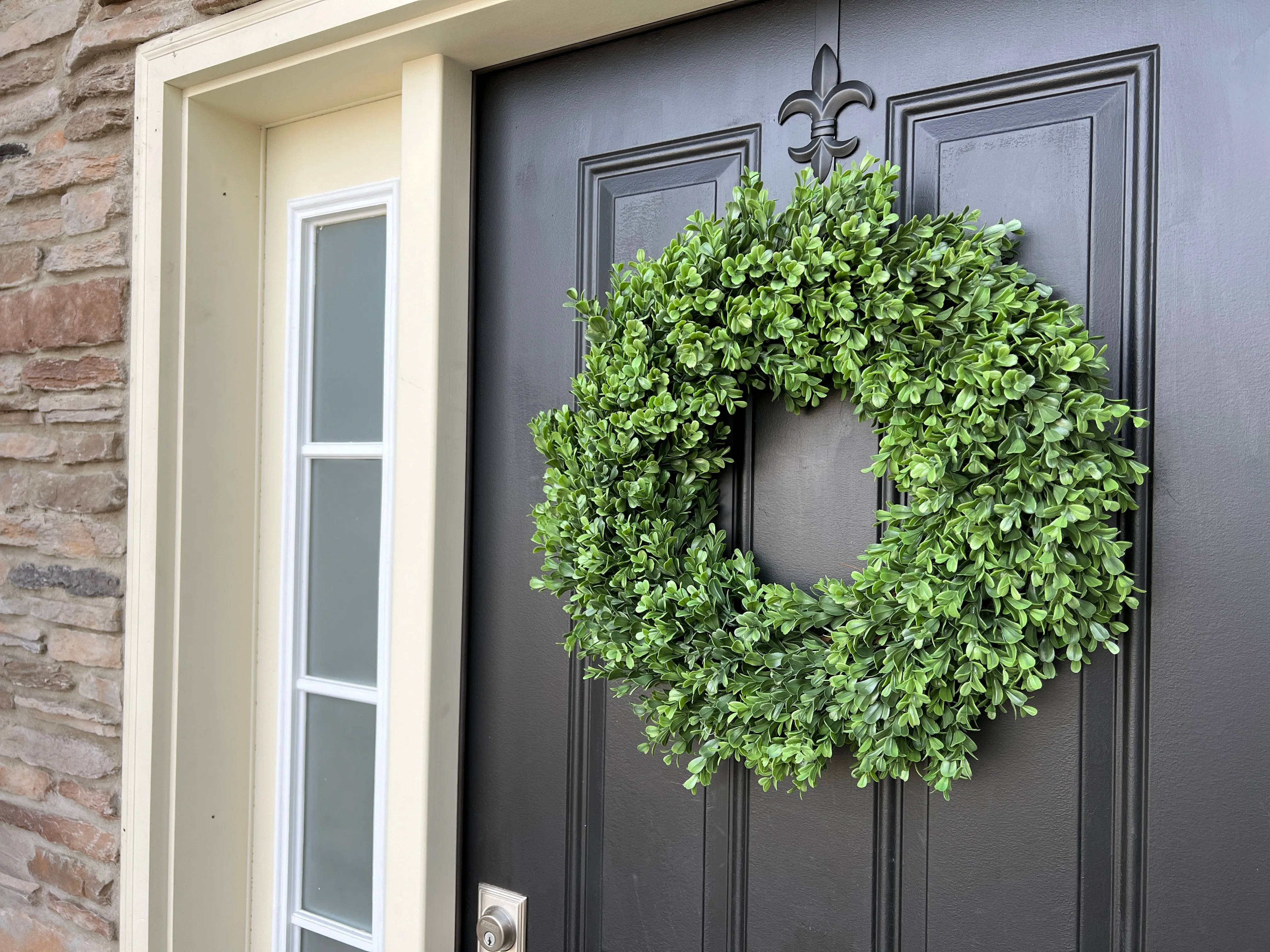 Classic Boxwood Wreath