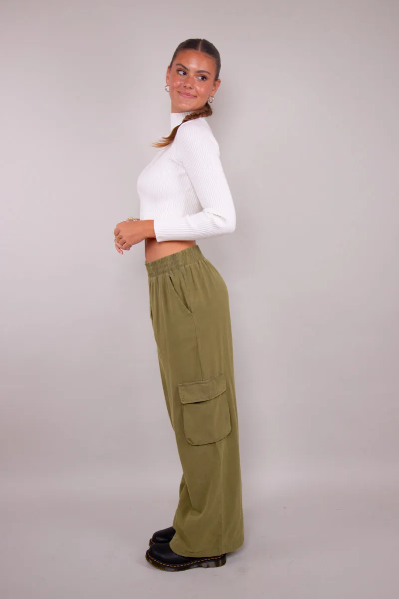 Gwen Cargo Pants- Green