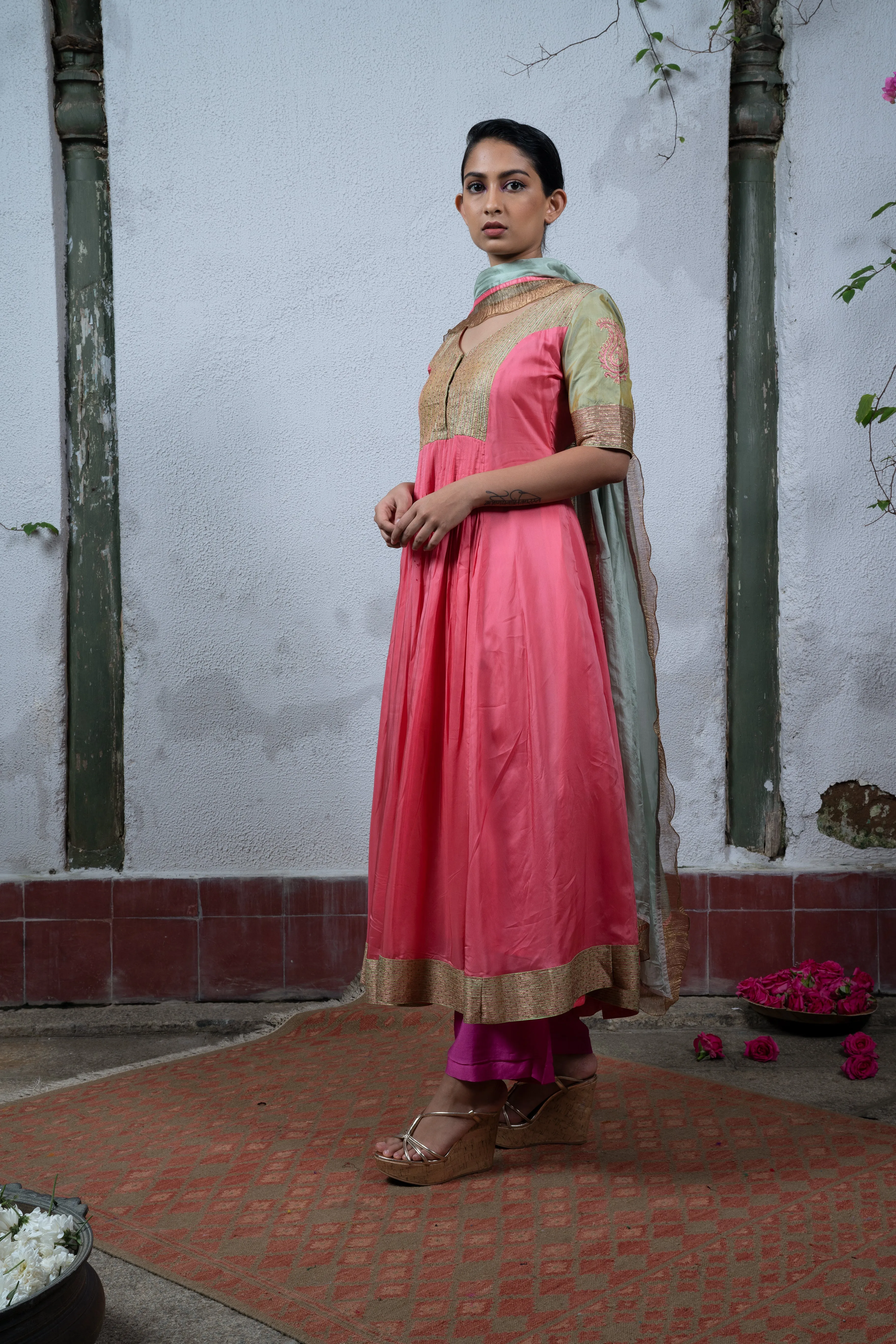 Jaji: Pink Salwar