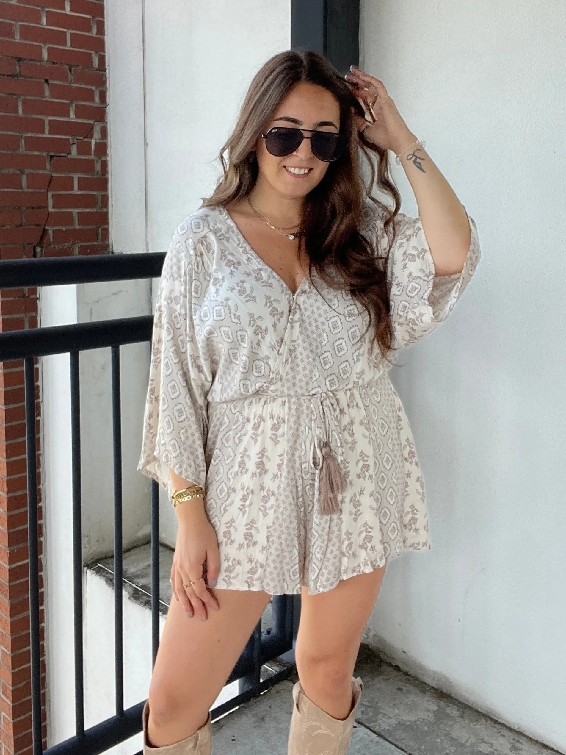 KINSLEY PRINTED ROMPER IN CREAM