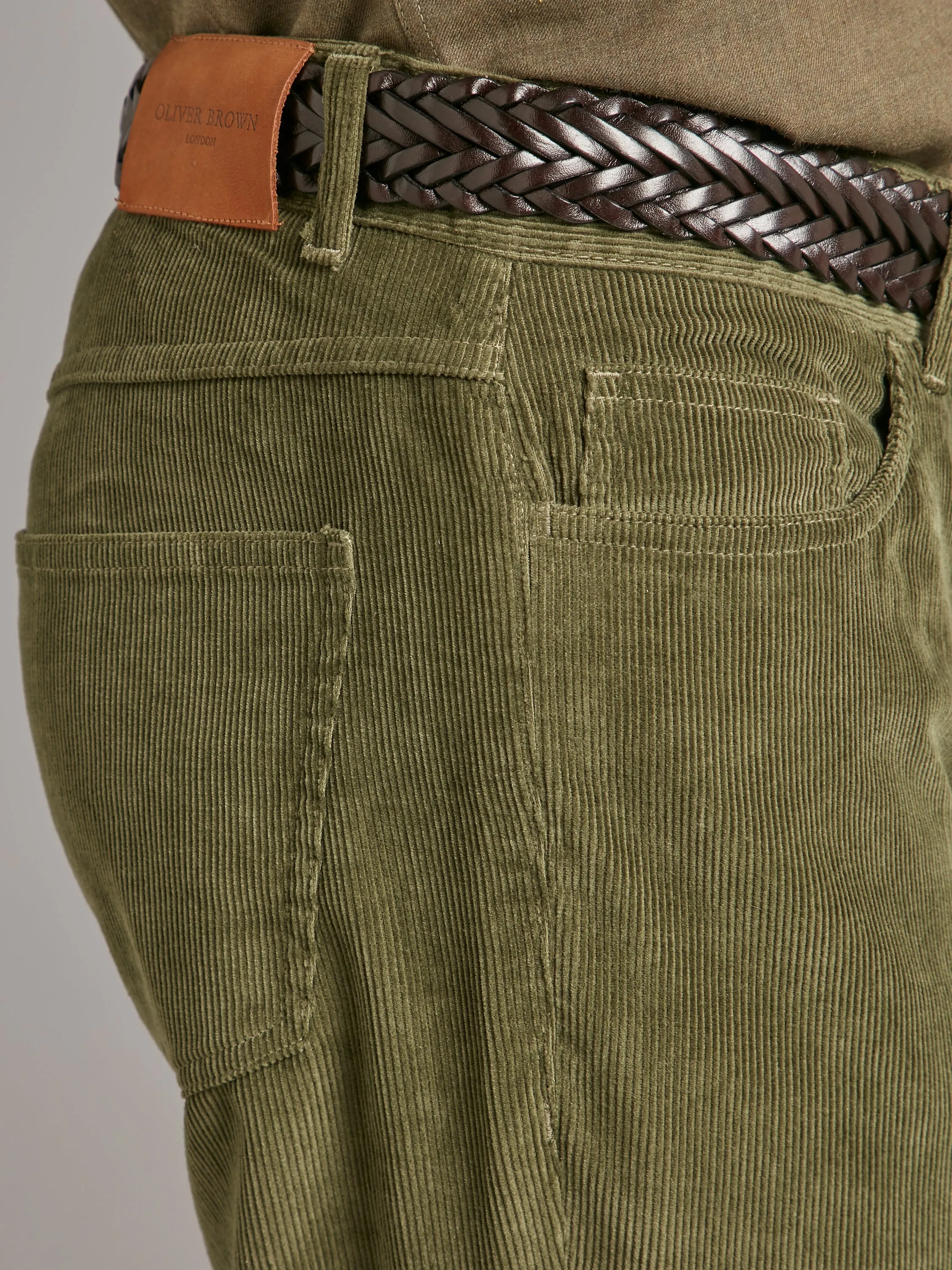 Needlecord Jeans - Olive